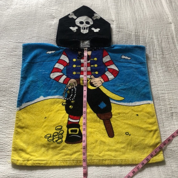 Toddler Pirate Hooded Summer Beach Towel - Picture 4 of 11
